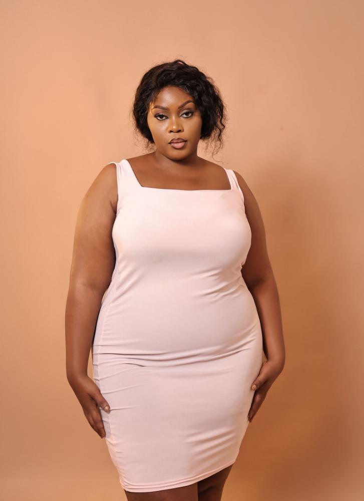 Basic Dress Low Neck